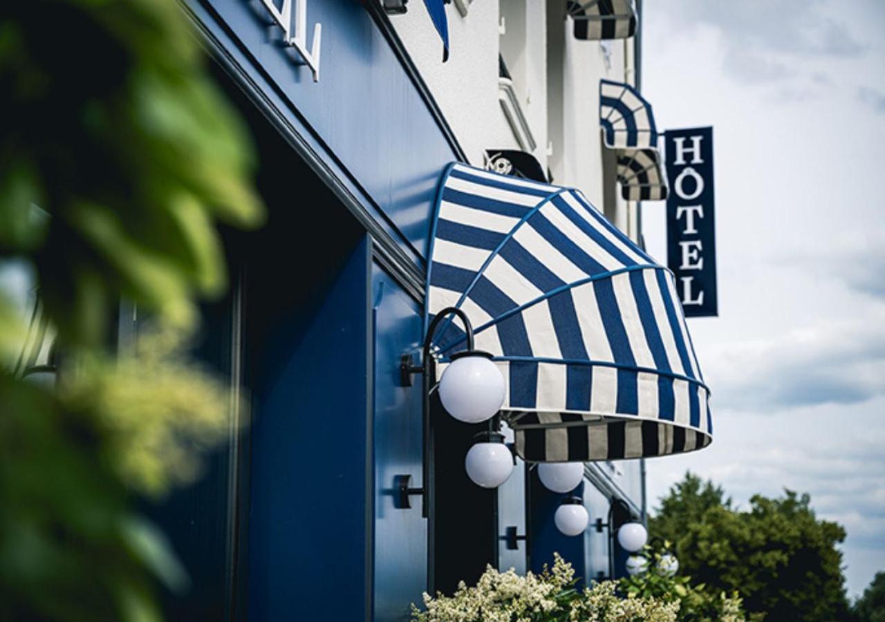 Hotel Saintchristophe Houdan Esterno foto