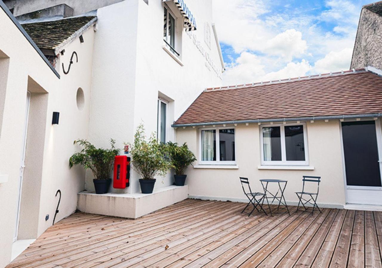 Hotel Saintchristophe Houdan Esterno foto