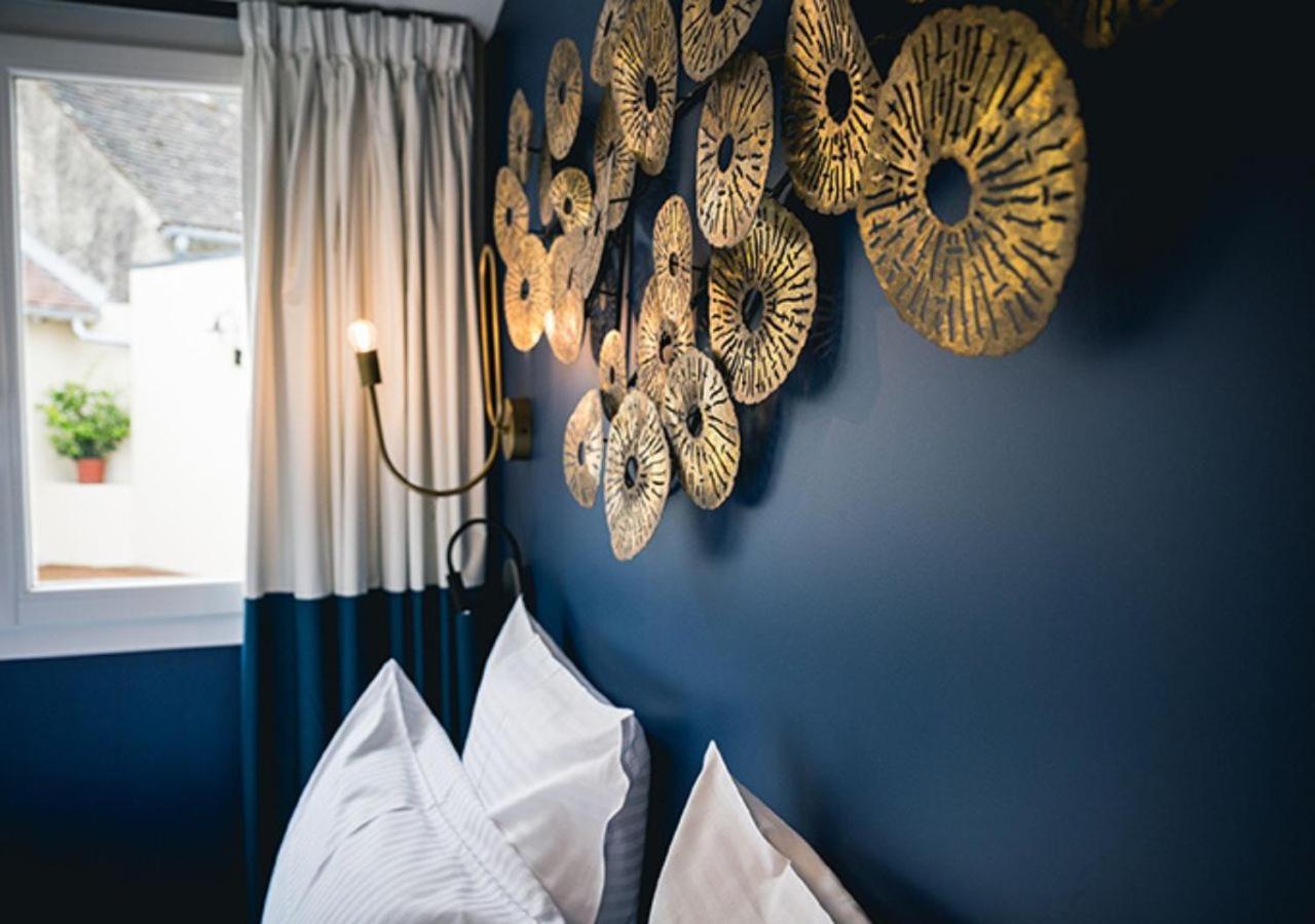 Hotel Saintchristophe Houdan Esterno foto